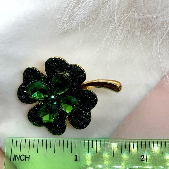 Green Clover Lucky Leaf St.Patrick Brooch - Picture 3 of 3